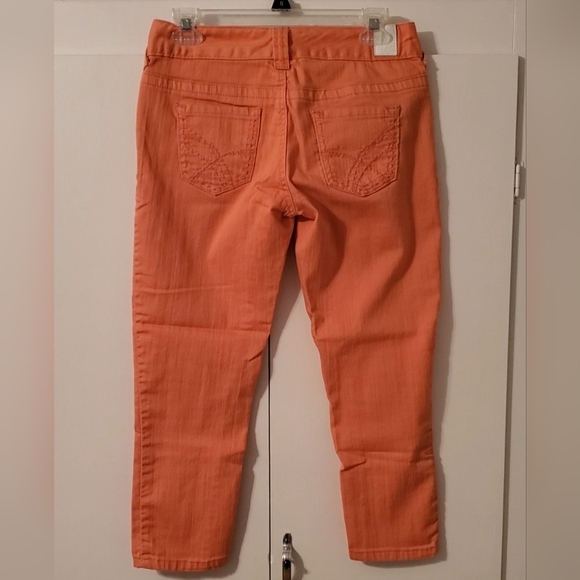 Women's Maurices Cotten Blend Capri - Picture 2 of 6